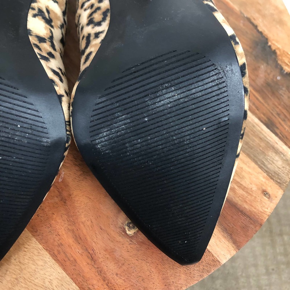 Qupid Leopard Print Pointed Toe Heels - Picture 7 of 10